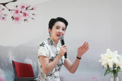 专访| 无锡电视台主播方丹琼:公益之路让我心灵富足
