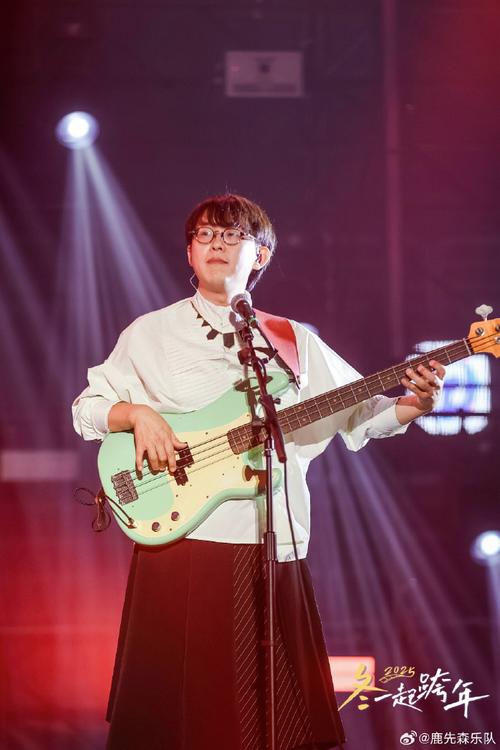 在校园看一场鹿先森#2025上海交通大学冬一起跨年晚会#太合音乐