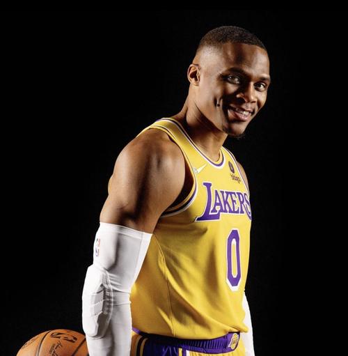 湖人旧将太出色!库兹马,波普,哈雷尔皆出色,留给威少的时间不多了