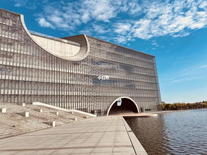 上海保利剧院_剧院_上海保利大剧院(白银路店)_演出_拔草_出行_人文