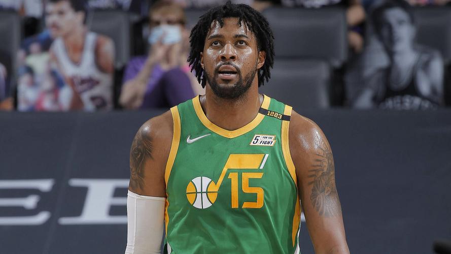 原创报道:爵士同意将德里克·费沃斯交易至雷霆