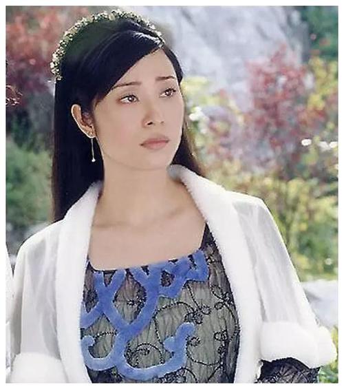 灵镜传奇童战失去天雪最后和月牙在一起了他是真的爱月牙么