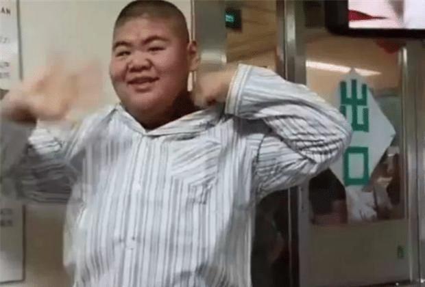 原创668斤中国第一胖王浩楠切胃减肥都不管用却因爱情一年减400斤