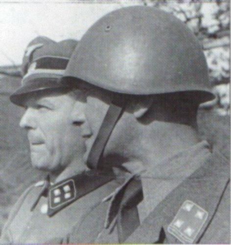 据说后来苏军的钢盔参考了m33,但m33显得更小一些 3,芬兰 钢盔