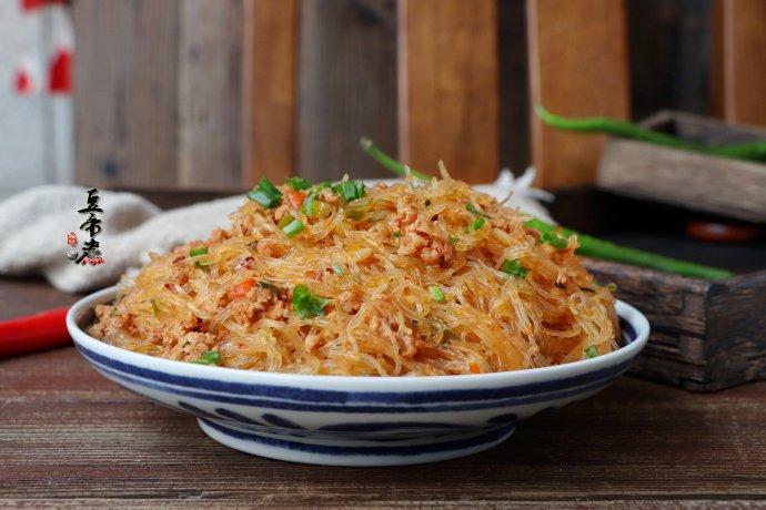 蚂蚁上树