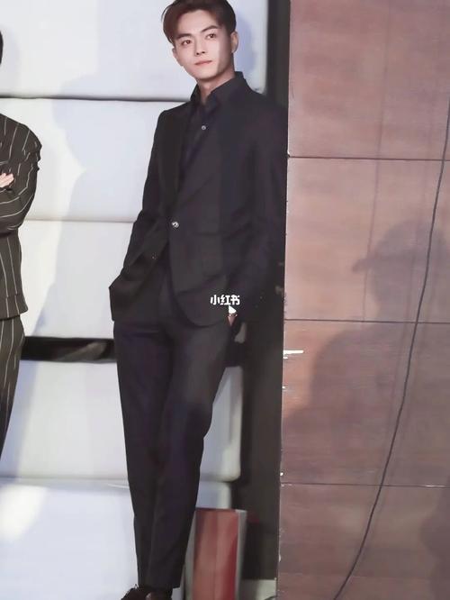 许凯_西装_许凯_娱乐_明星娱乐资讯