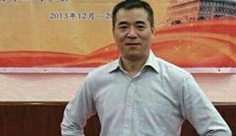 她因"小白菜"名声大噪,单身守寡10年,今52岁嫁周迅老师