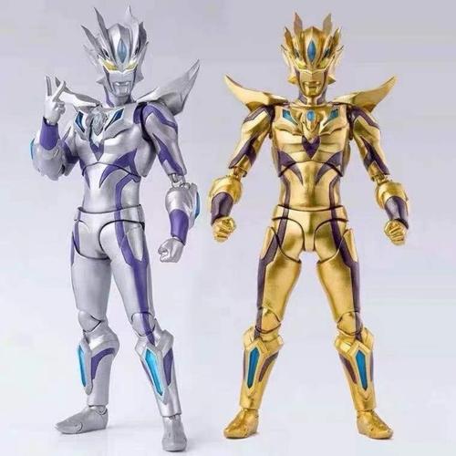 黄金赛罗奥特曼手办