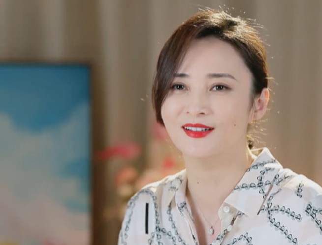 陈建斌在蒋勤勤面前弱小卑微,但他对前任吴越,却算不上好男人