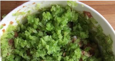 芹菜馅素饺子怎么做