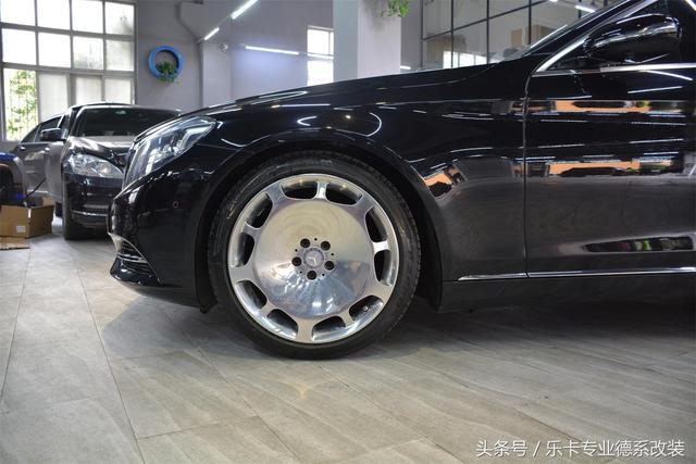 中秋献礼:奔驰s级加装"大饼轮毂"