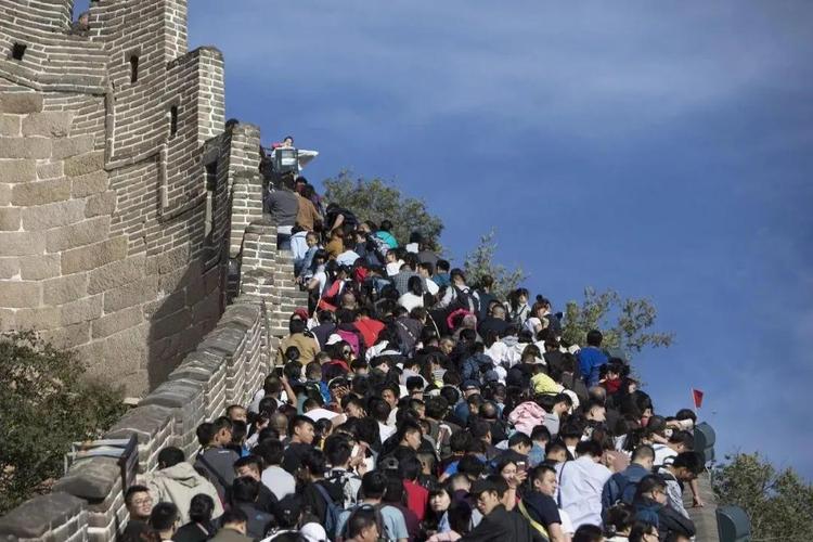 本周六,2021年的五一小长假将正式开启,国内疫情基本稳定,人们被束缚