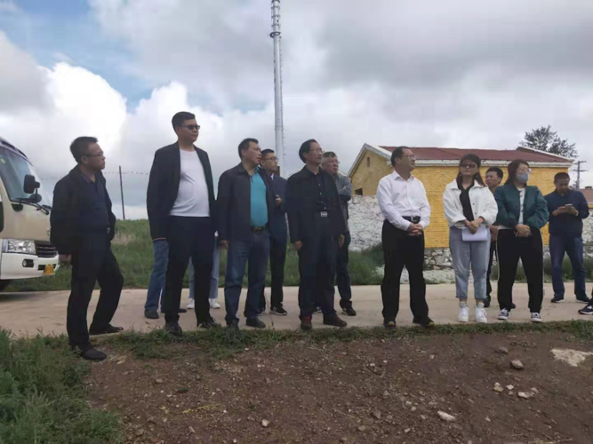 扎赉诺尔区党委政府主要领导调研检查第四街道办事处防汛工作