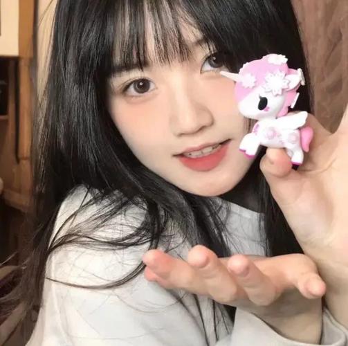 建议收藏起来的女生头像