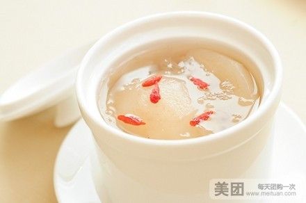 冰糖雪梨炖银耳