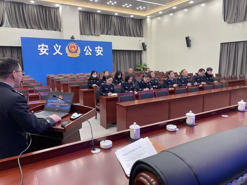 安义县公安局治安大队多形式喜迎首个"中国人民警察节