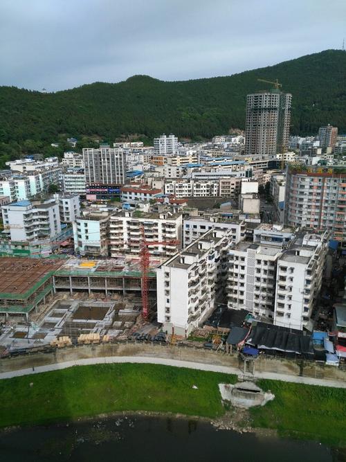 四川省绵阳市盐亭县文同路上段靠近中国邮政储蓄银行(中央大城北)天气