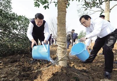 代市长裘东耀,市委副书记陈奕君等市四套班子领导和区委书记高浩孟,区
