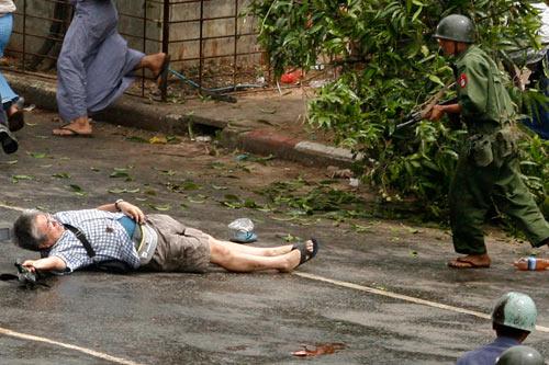 缅甸游行9人死亡日本记者被打死