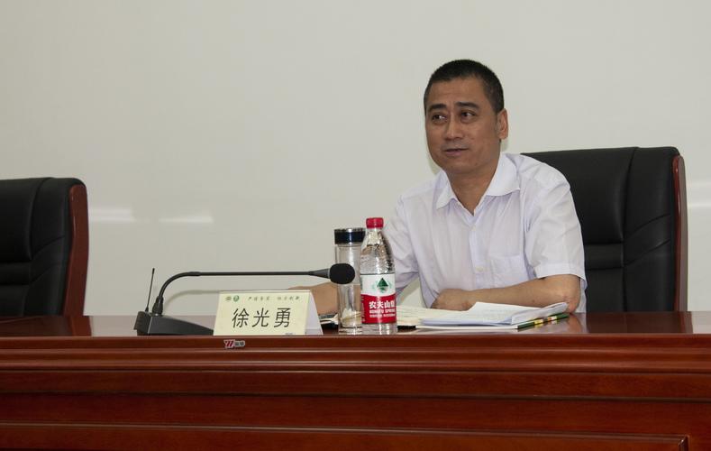 德阳市政府徐光勇副市长到院水稻高粱所调研