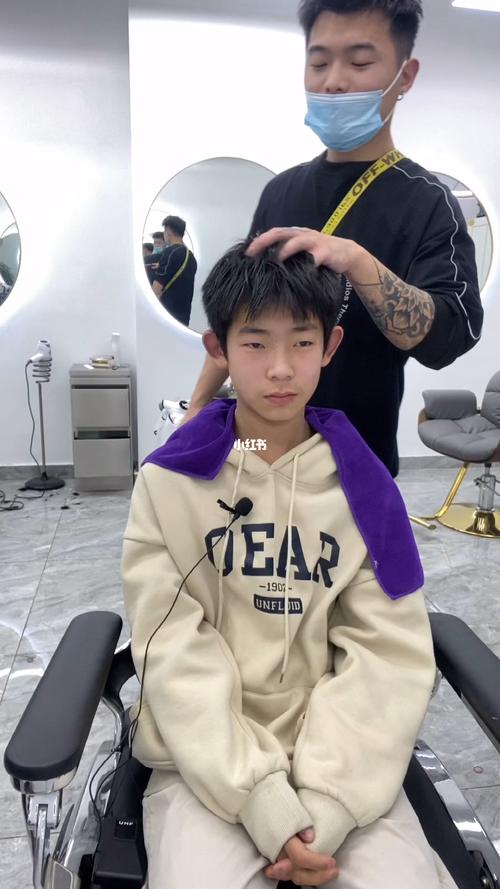 14岁初中生竟然那么有想法_发型_男士发型_hair show造型自由行热门