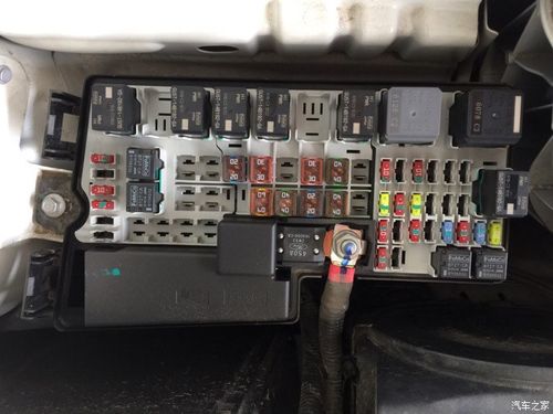 福睿斯点烟器保险丝是哪个呢?