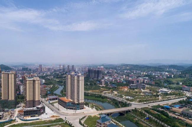 "建材之乡,有色金属之乡",涟源市拥有一座三等火车站