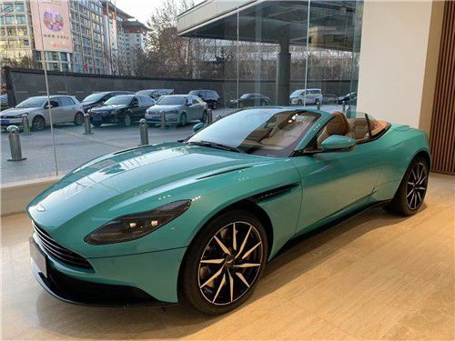 21款阿斯顿马丁db11四座软顶敞篷跑|内饰|敞篷跑车