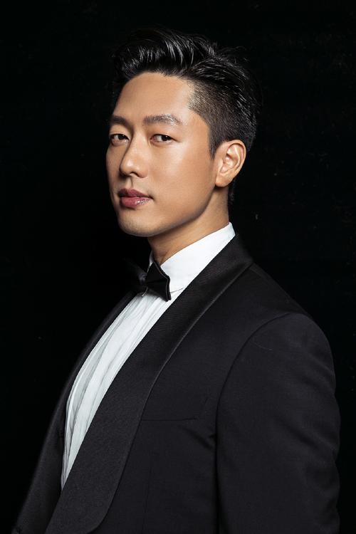 凌潇肃优雅绅士风写真图片