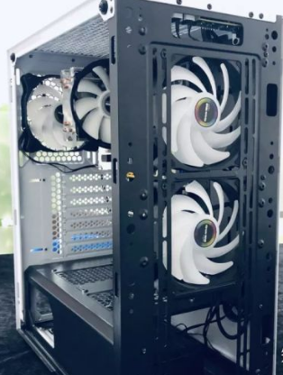 4,第四个风扇安装在机箱的顶部,以使上升的热空气迅速排出.