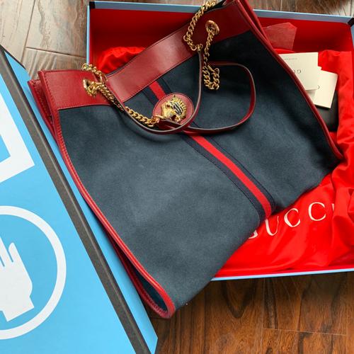 gucci rajah系列,去年9月太古里购入,当时整个店一眼就看上这款,确认