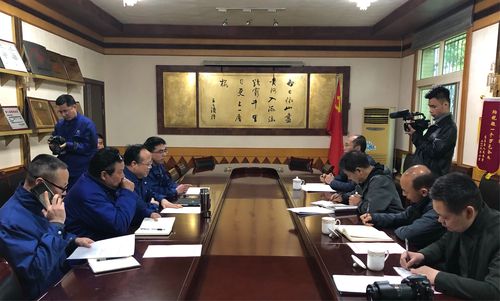 遂昌县人大常委会主任尹建中携相关人员走访浙江利民控股股份有限公司