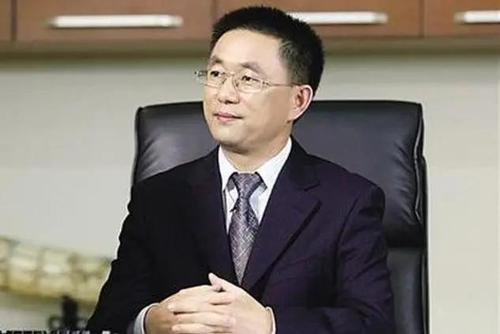 重庆华宇物业(集团)有限公司董事长 蒋业华,1963年3月出生于重庆