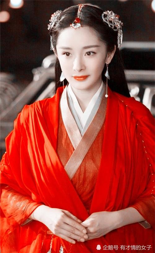 杨幂演古装必穿红衣,王昭君青涩,雪见可爱,最美的她却
