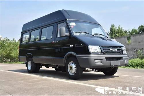 今天干票大事顺丰喜提第10000辆南京依维柯运输车