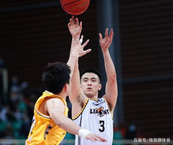 赵继伟帮助辽篮紧咬比分