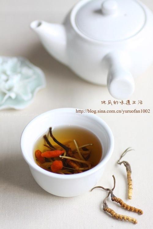 如何做虫草甘露茶的做法(养生茶饮简单做)