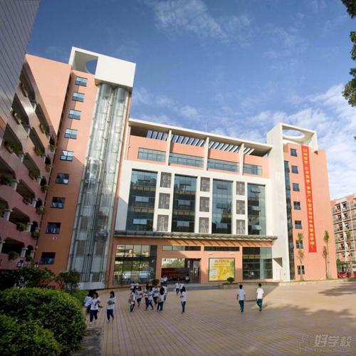 广州市商贸职业学校环境