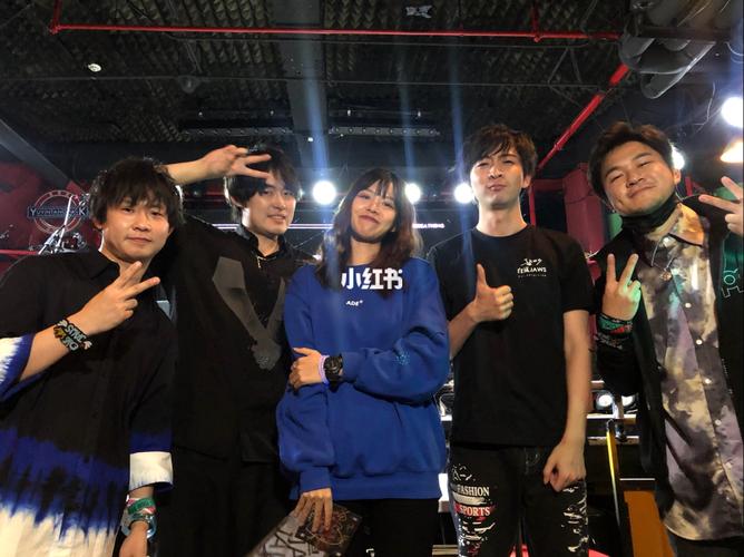 白鲨jaws-因为恋爱综艺爱上的宝藏乐队_乐队_恋爱_综艺_育音堂(音乐