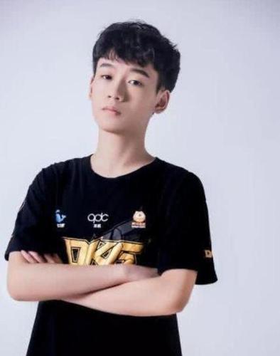 虎牙主播晚玉个人资料真名 主播晚玉用的是什么手指套