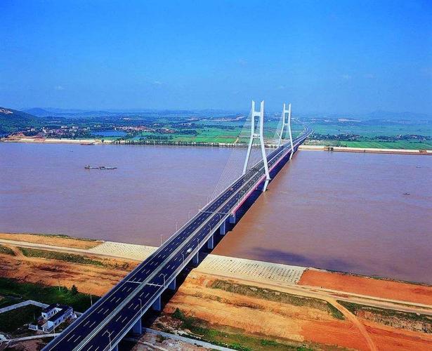 南京长江大桥多长长江大桥