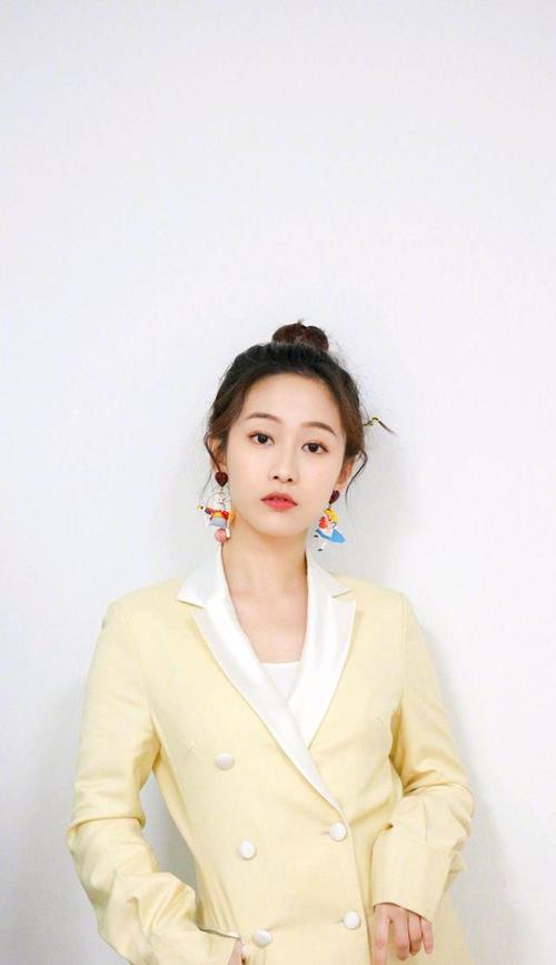 明星写真美图|刘美含