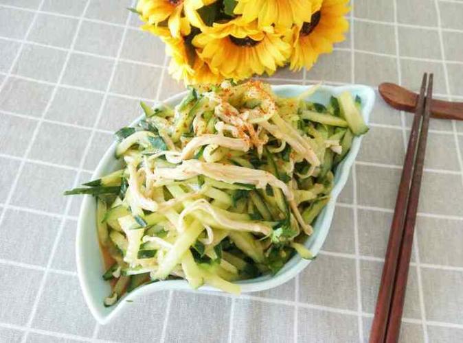 金针菇黄瓜凉菜的制作方法