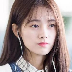 仪态万千,婀娜多姿,百媚千娇,绝世佳人……(略99999999999999字)