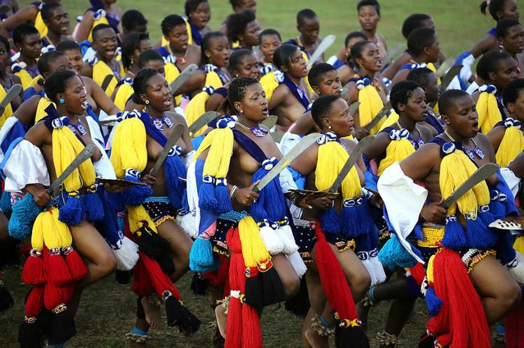 非洲传统民族文化的宏大展示-直击斯威士兰国王"选妃"盛典 - 晓林视界