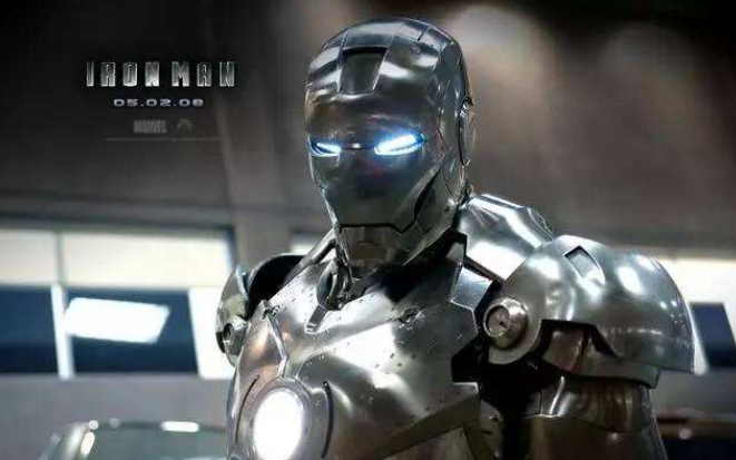 一美术生画钢铁侠马克2战甲妈妈问我为什么跪着看手机