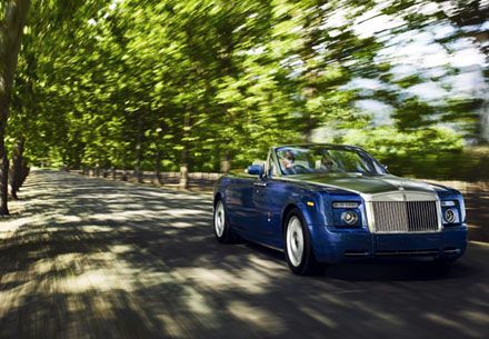 气势凌人 劳斯莱斯幻影软顶敞篷车