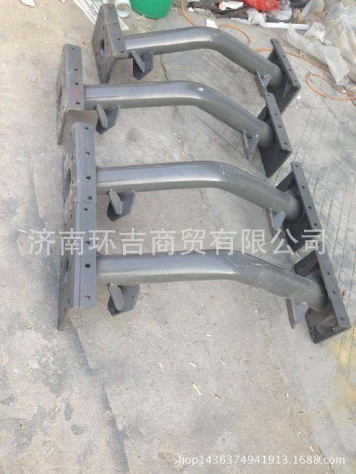 重汽豪沃驾驶室管状横梁元宝梁前横梁