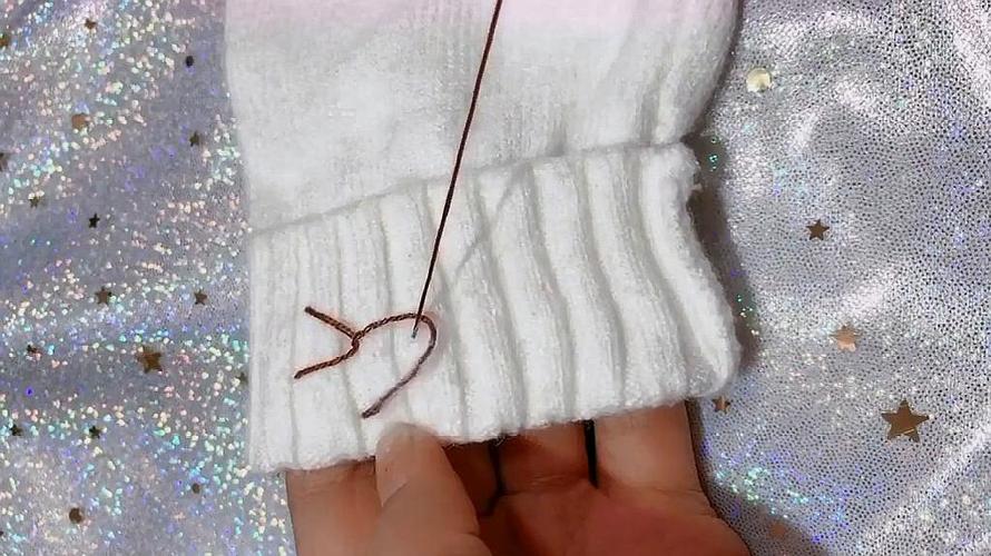 00:34  来源:好看视频-刺绣:袖子又宽又长,最牛针法来补救!