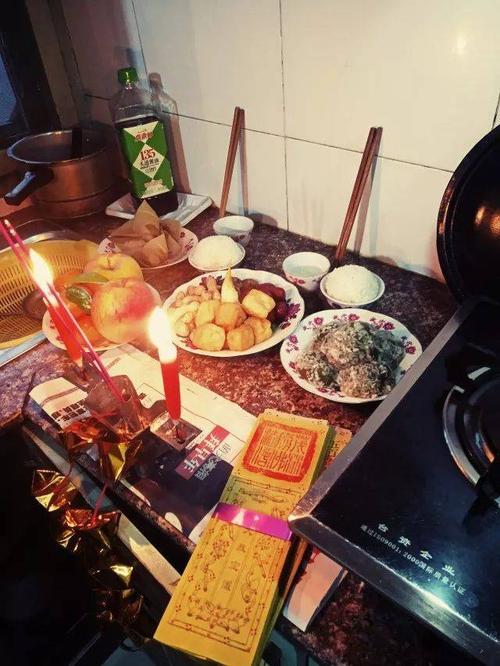 农村的祭祀习俗:供饭忌摆四样或五样菜,放筷子时还要念念有词